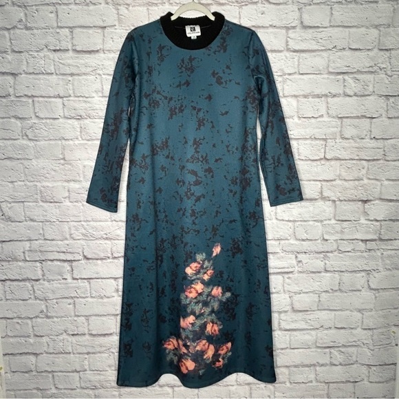 Vicky and Lucia Long Sleeve Maxi Dress - Picture 4 of 12